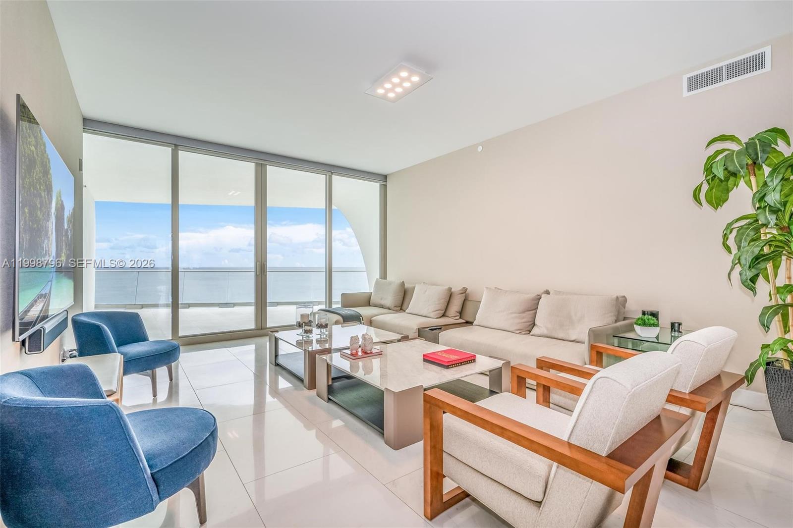 16901 Collins Ave #903 Sunny Isles Beach, FL 33160