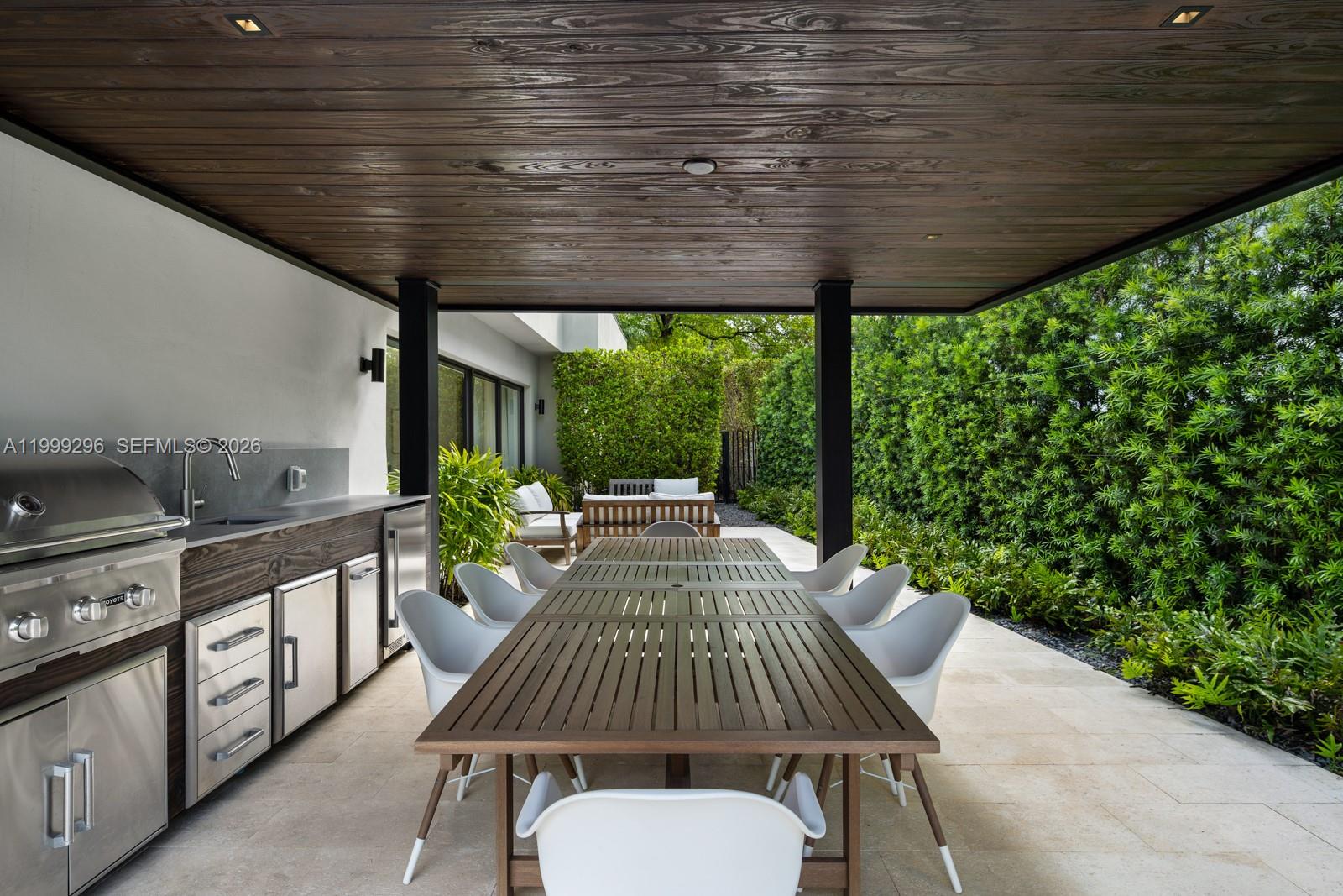 70 Samana Dr Miami, FL 33133