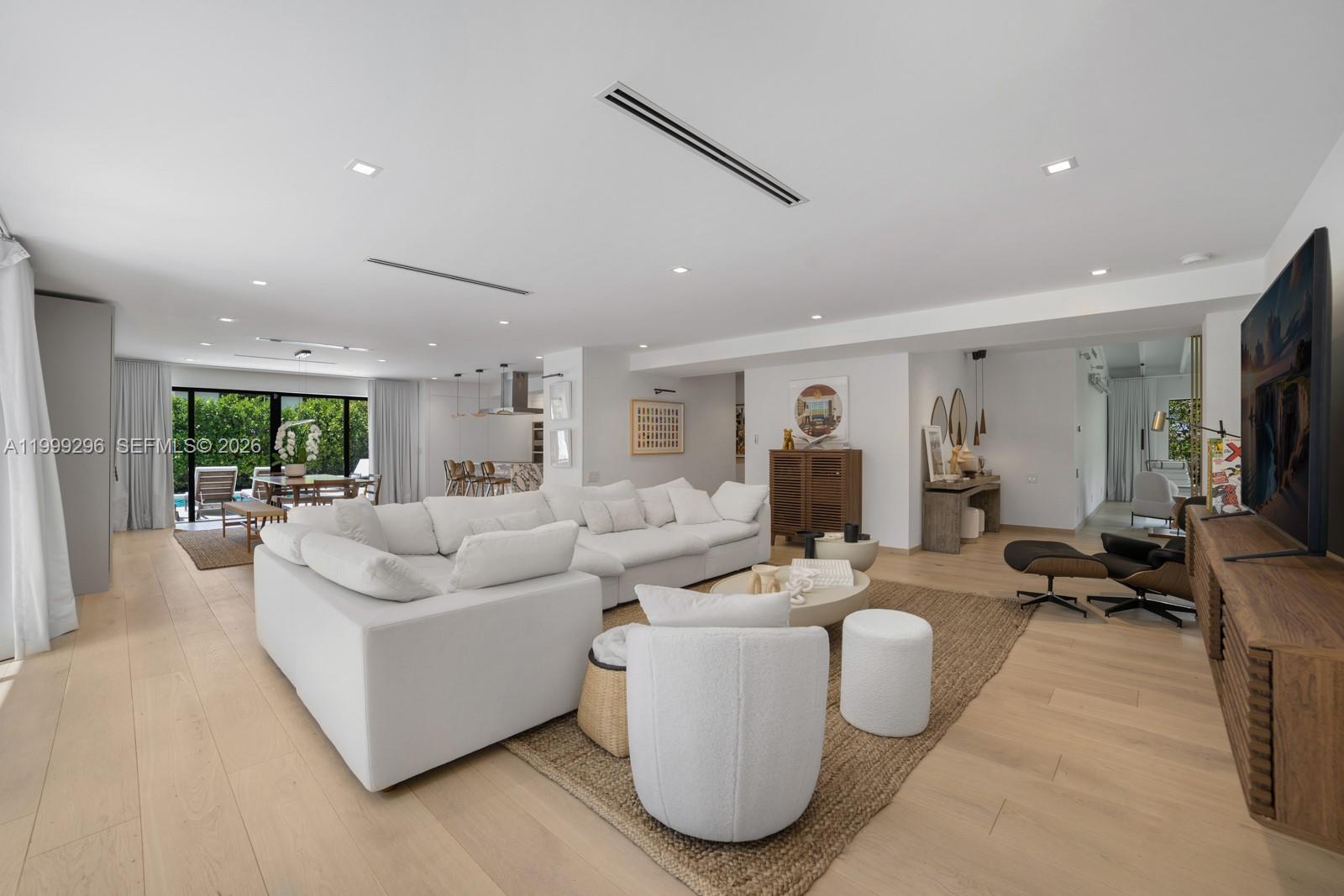 70 Samana Dr Miami, FL 33133