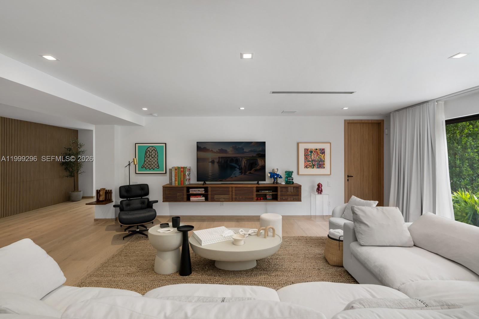 70 Samana Dr Miami, FL 33133