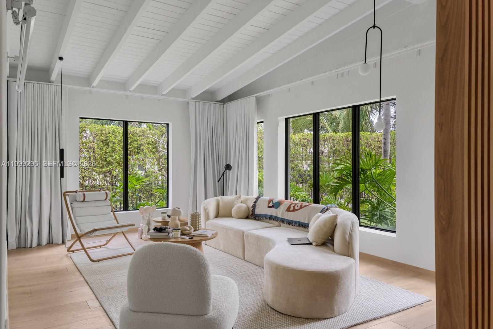 70 Samana Dr Miami, FL 33133