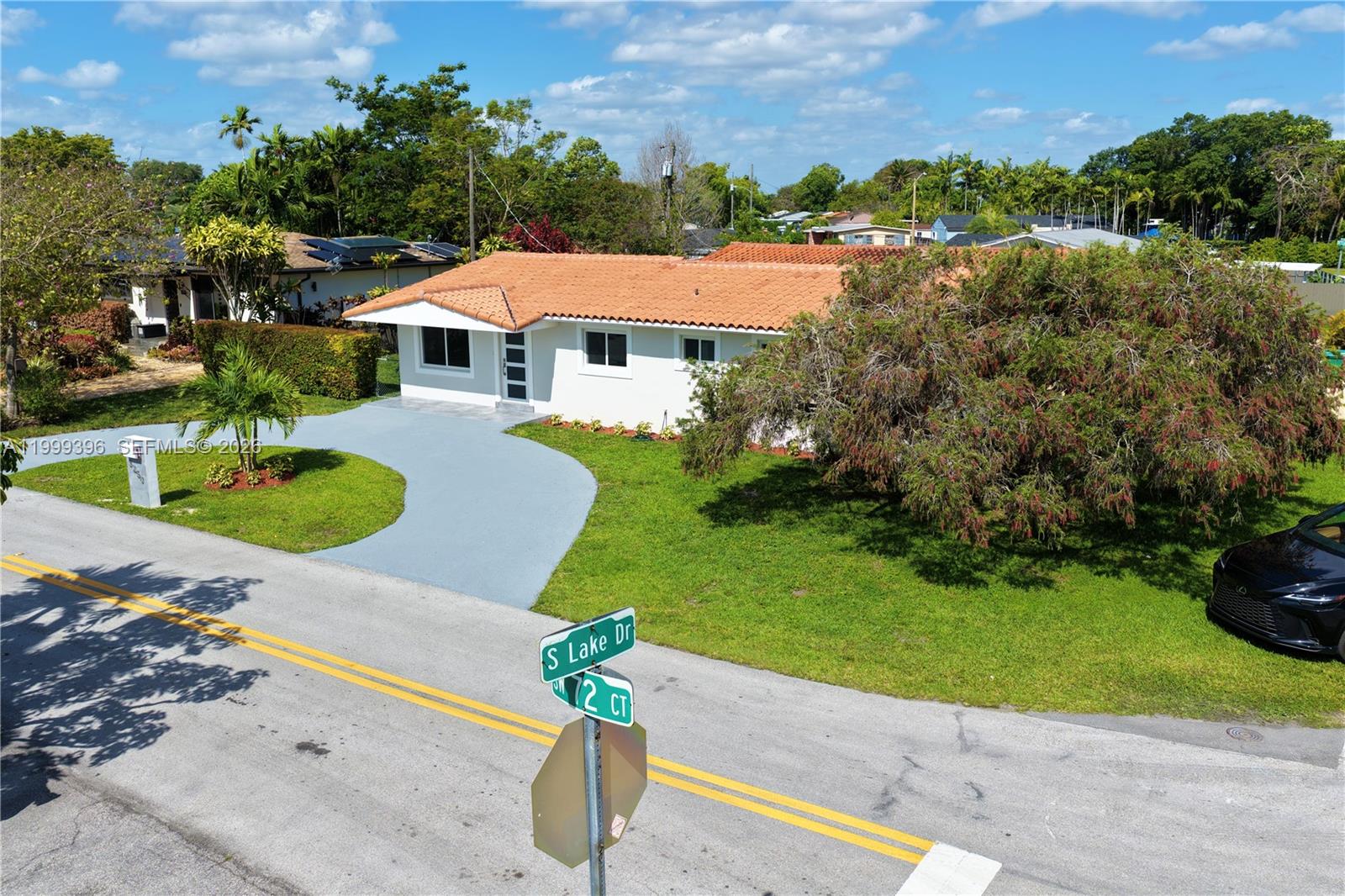 3250 SW 72th Ct Miami, FL 33155