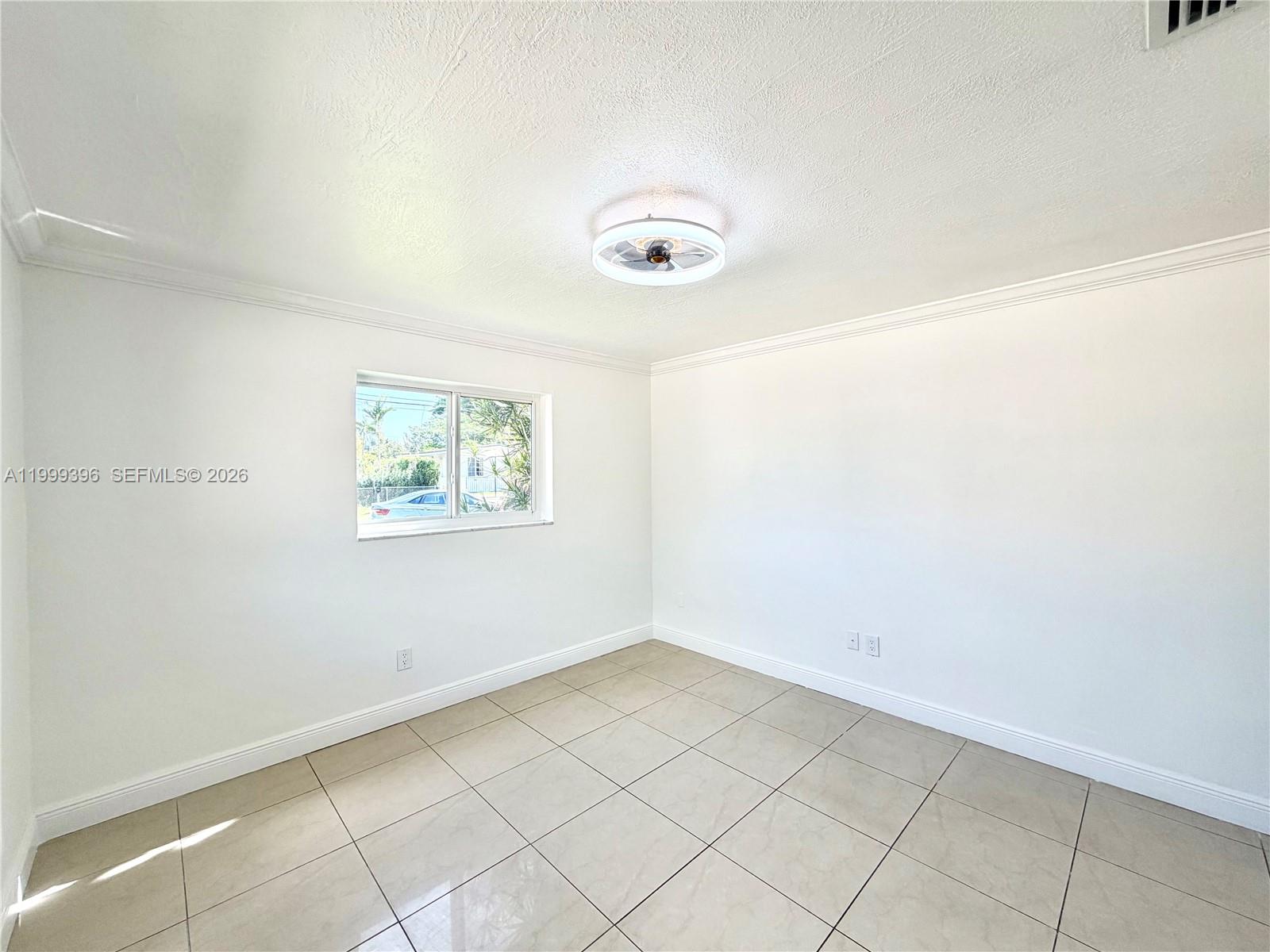 3250 SW 72th Ct Miami, FL 33155