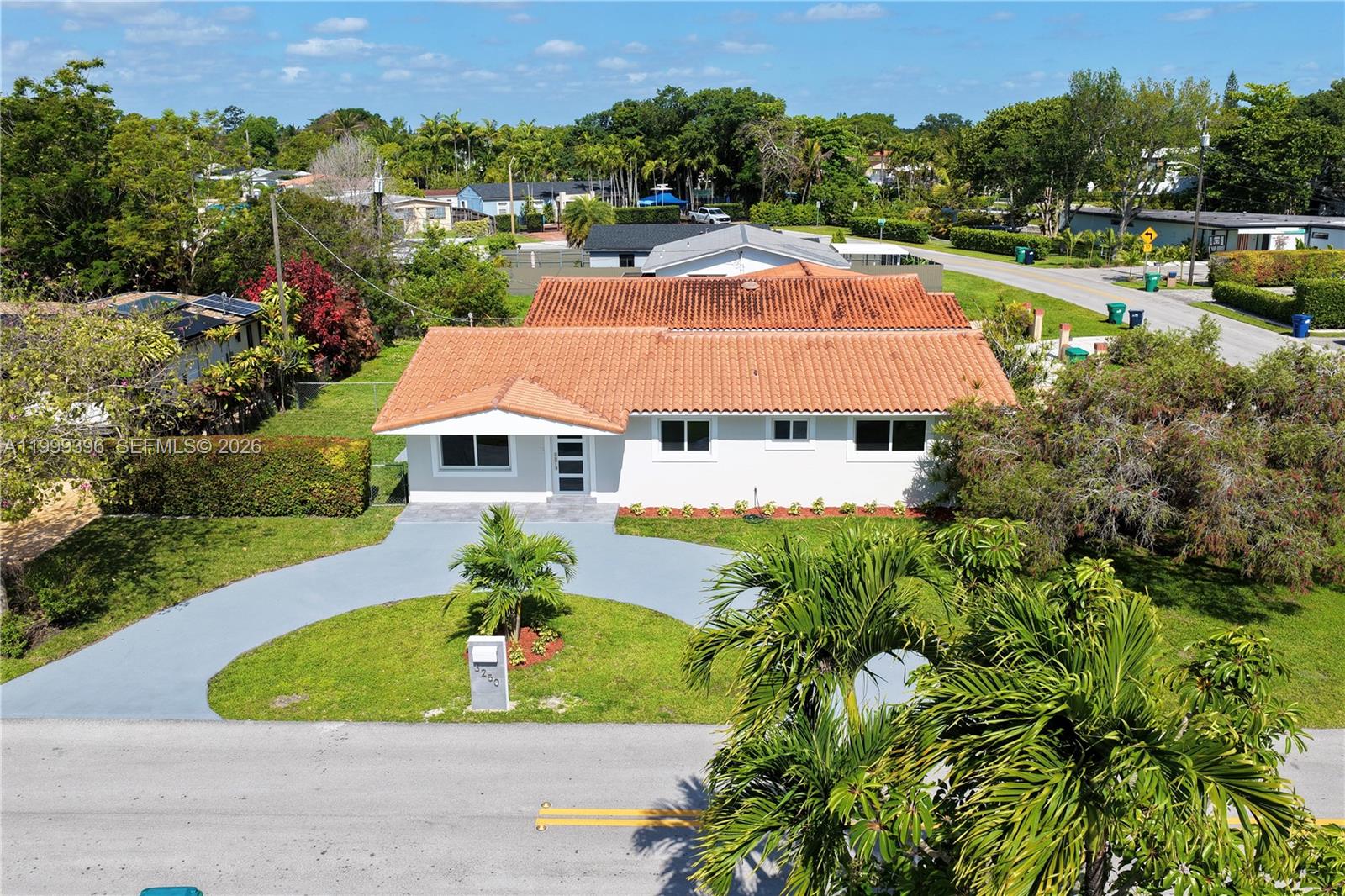 3250 SW 72th Ct Miami, FL 33155