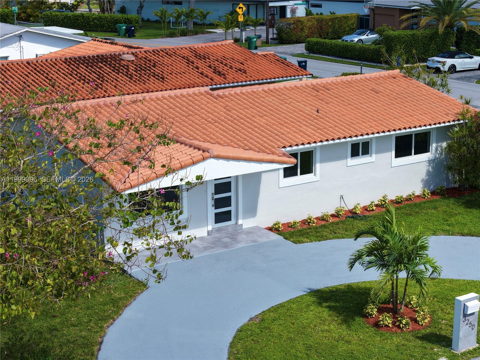 3250 SW 72th Ct Miami, FL 33155