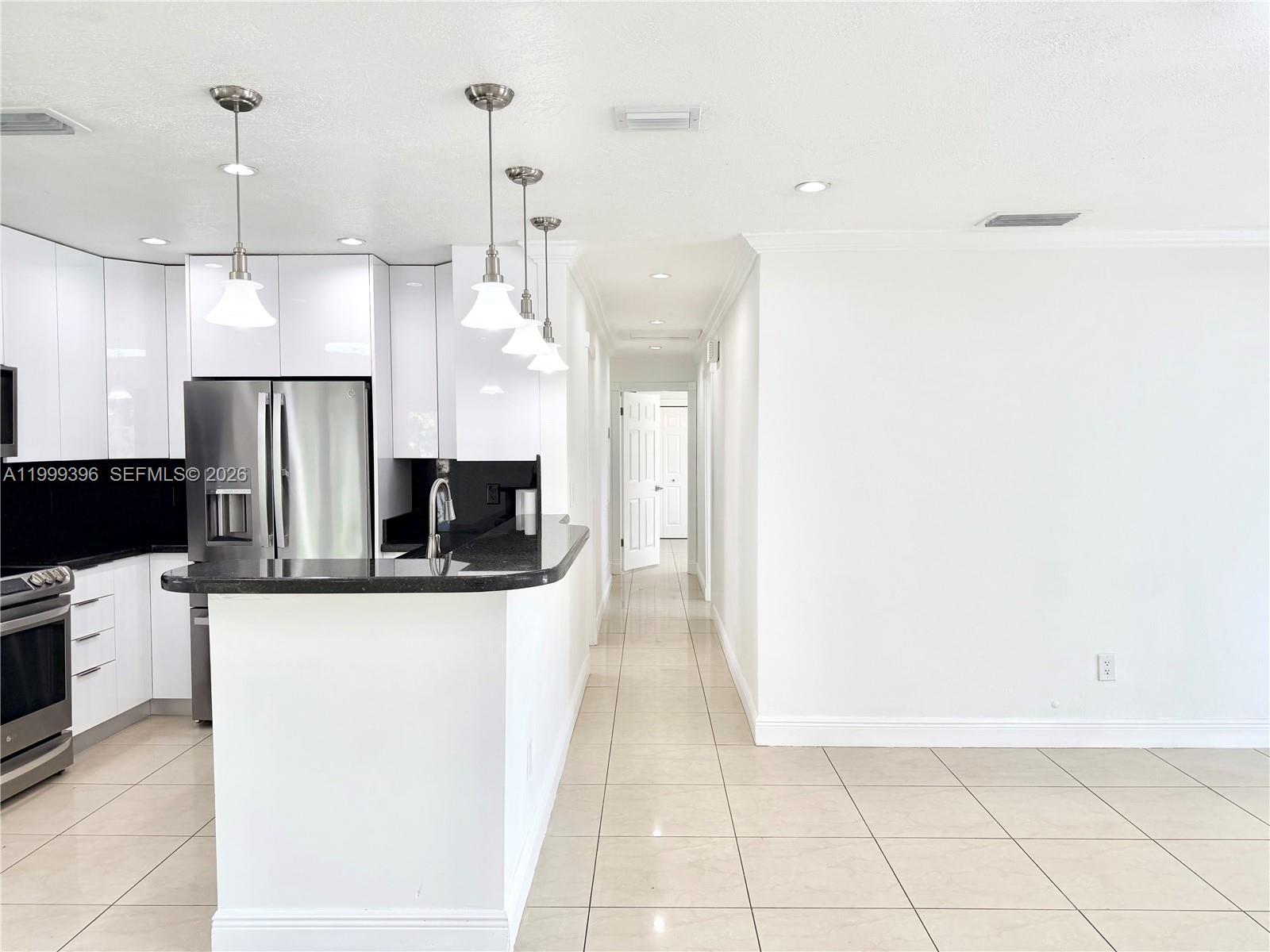 3250 SW 72th Ct Miami, FL 33155