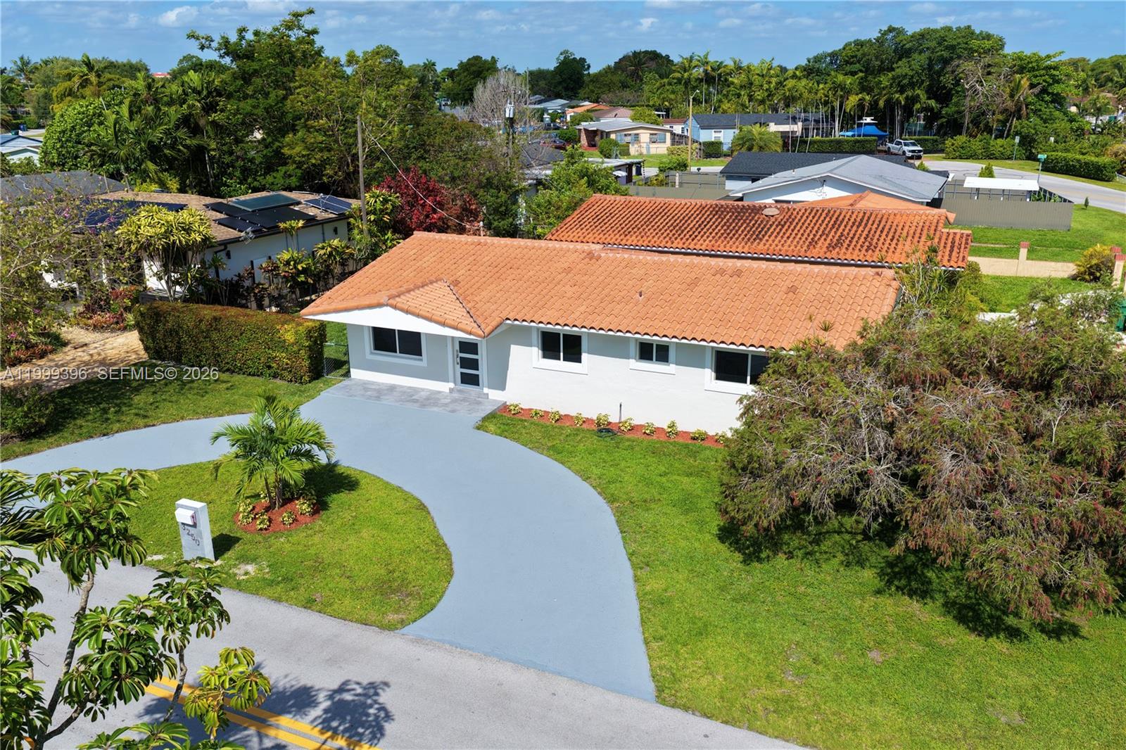 3250 SW 72th Ct Miami, FL 33155