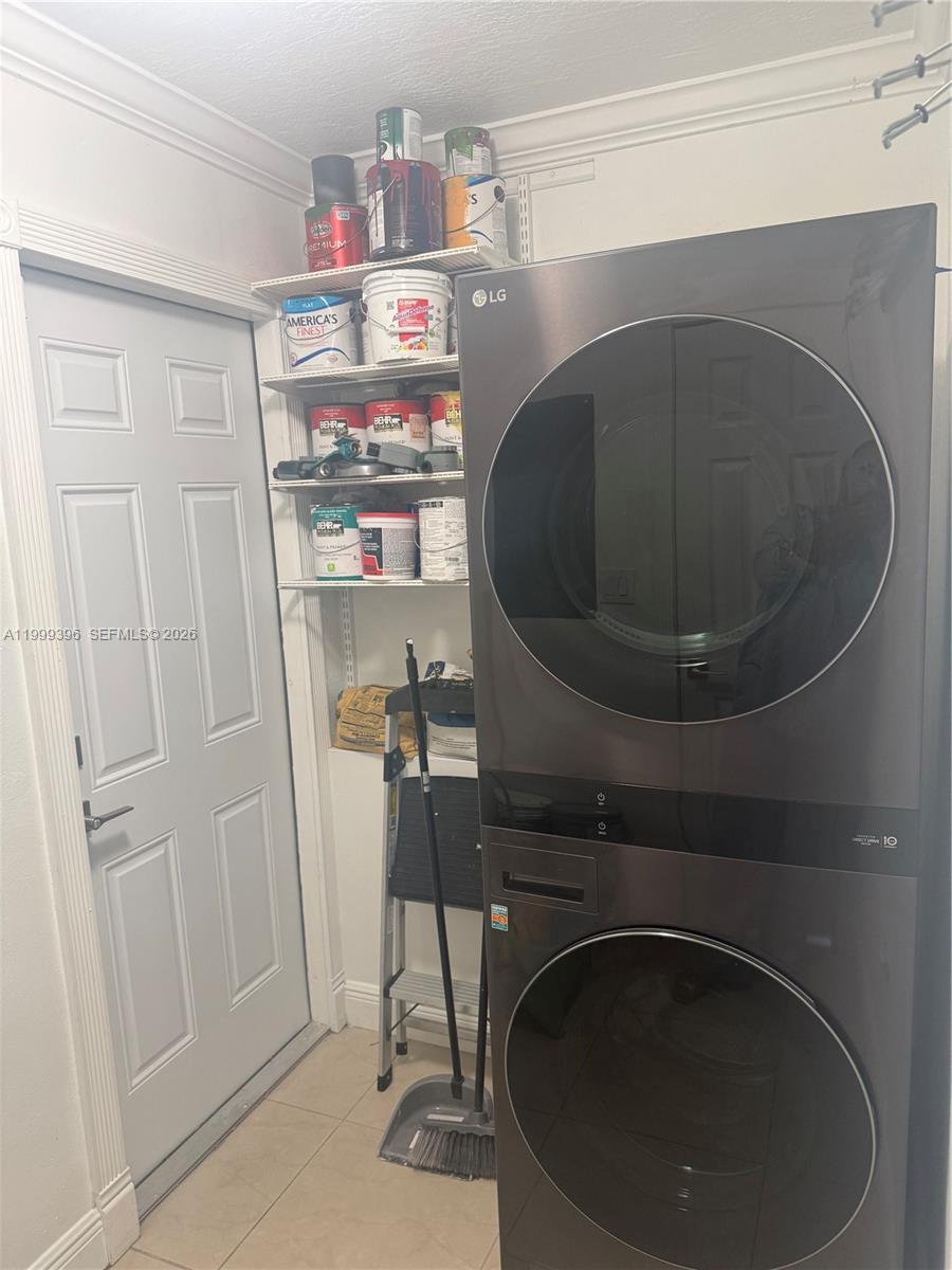 3250 SW 72th Ct Miami, FL 33155