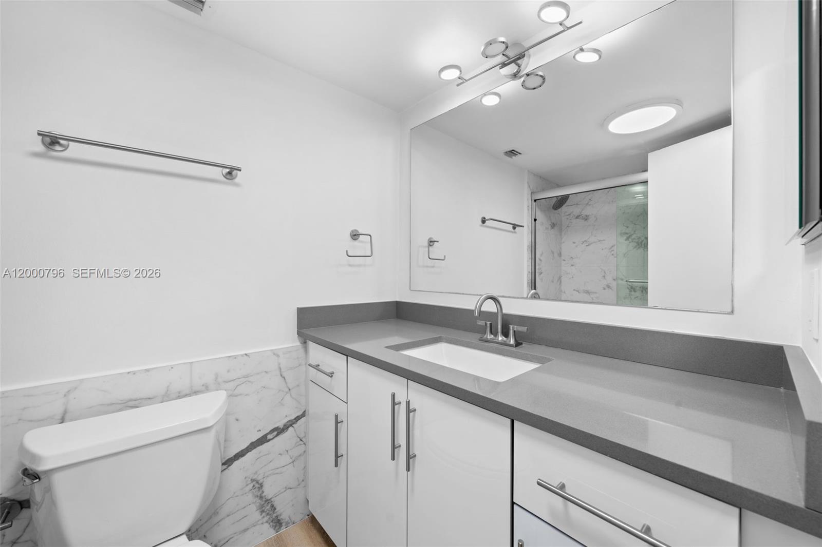 177 Ocean Ln Dr #106 Key Biscayne, FL 33149