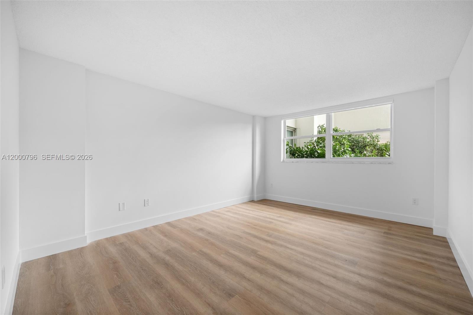 177 Ocean Ln Dr #106 Key Biscayne, FL 33149