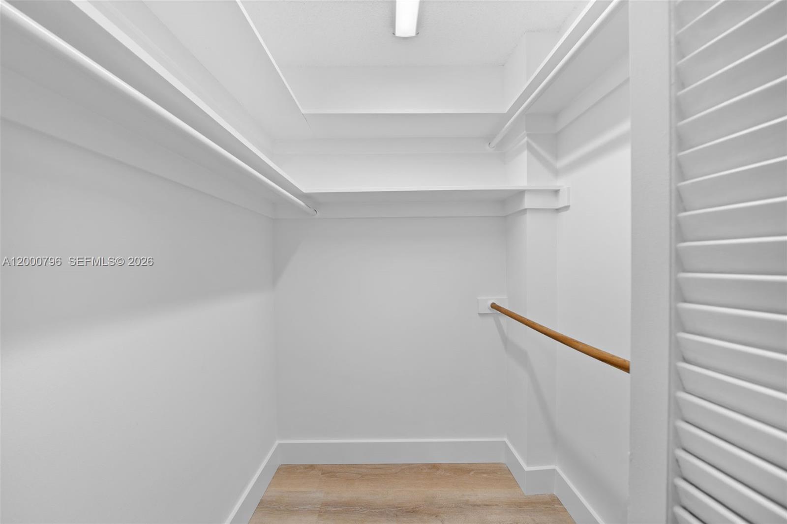 177 Ocean Ln Dr #106 Key Biscayne, FL 33149