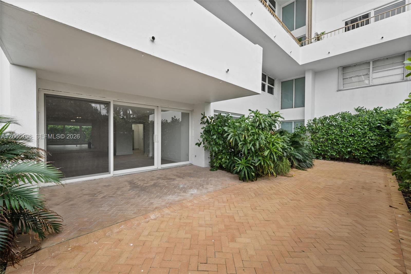 177 Ocean Ln Dr #106 Key Biscayne, FL 33149