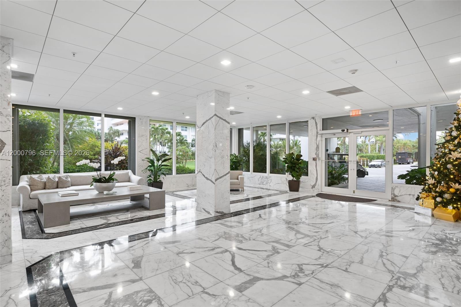 177 Ocean Ln Dr #106 Key Biscayne, FL 33149