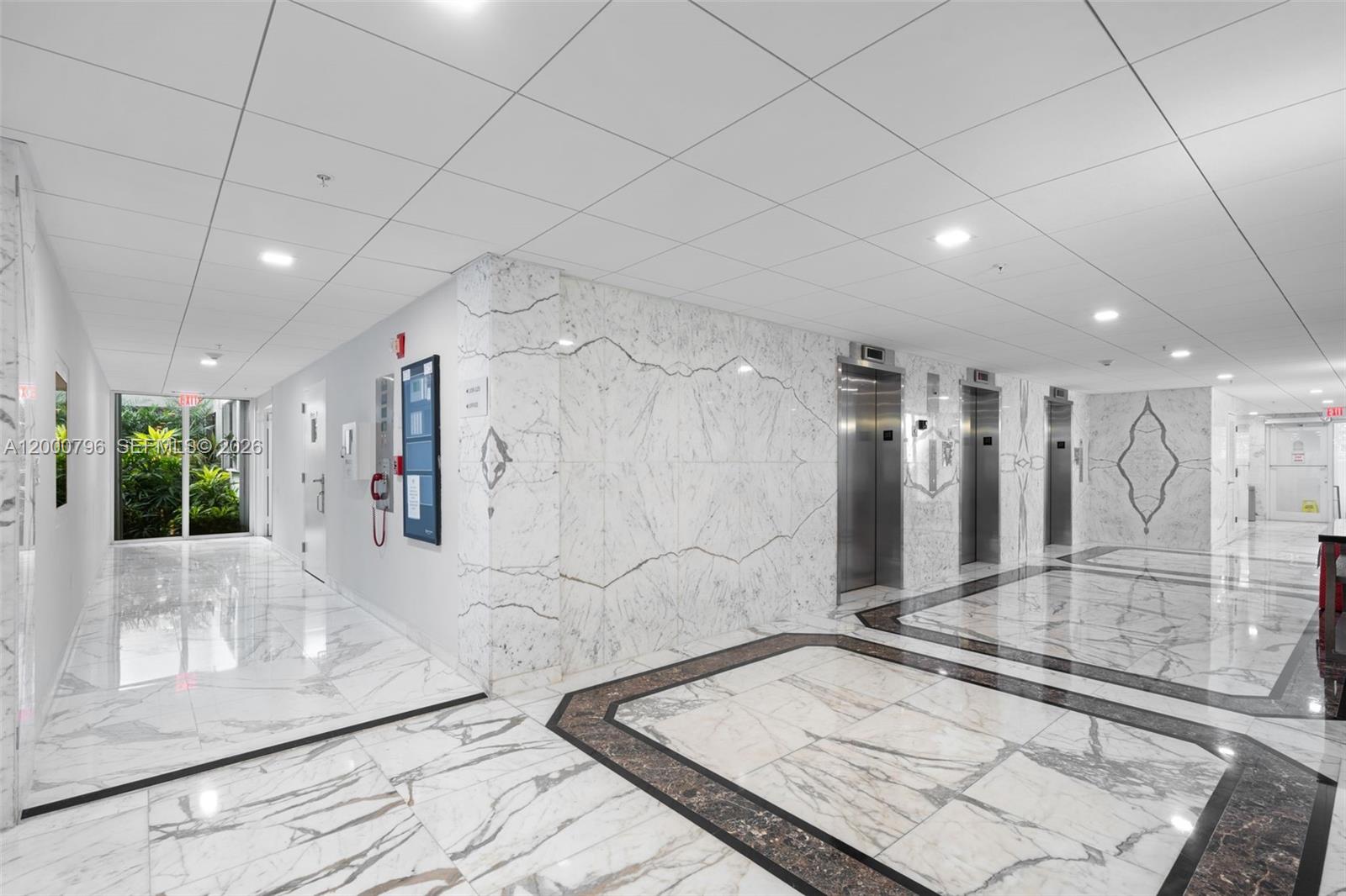 177 Ocean Ln Dr #106 Key Biscayne, FL 33149