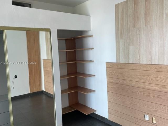 image Vizcayne South13