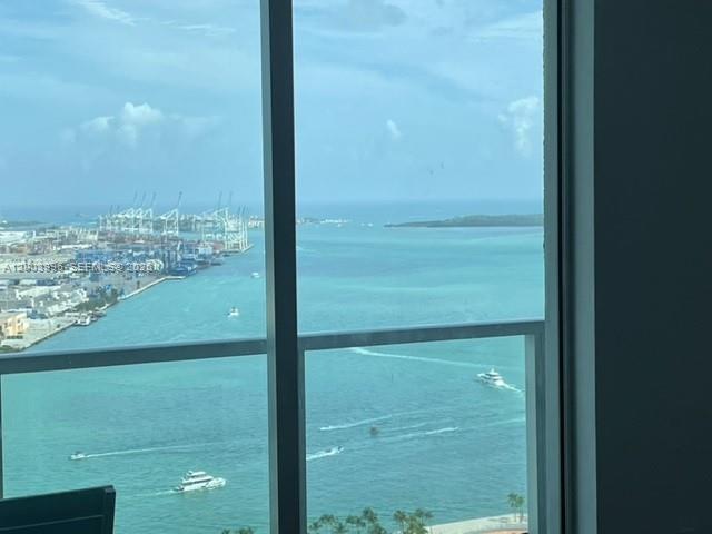image Vizcayne South14