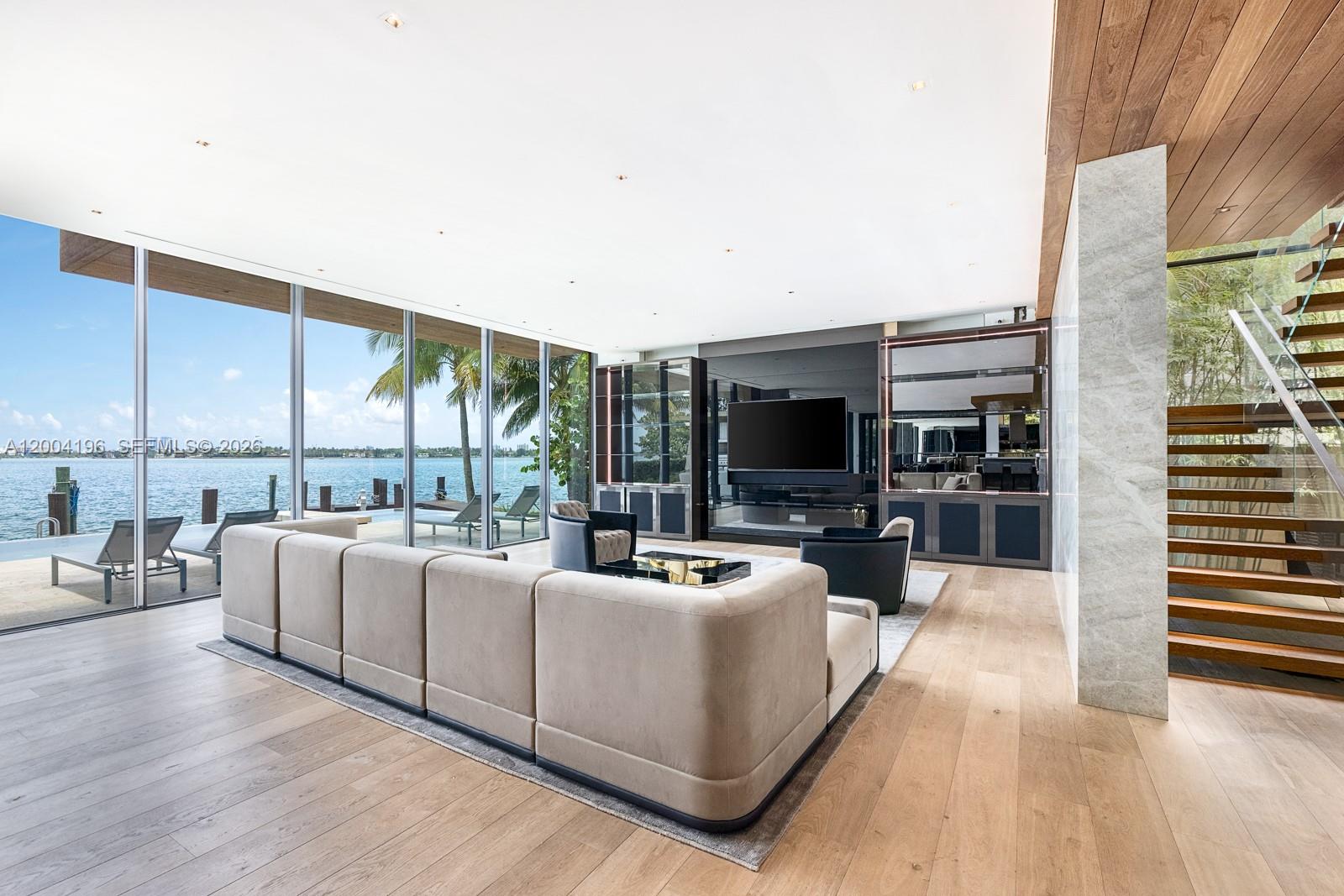 825 E Dilido Dr Miami Beach, FL 33139