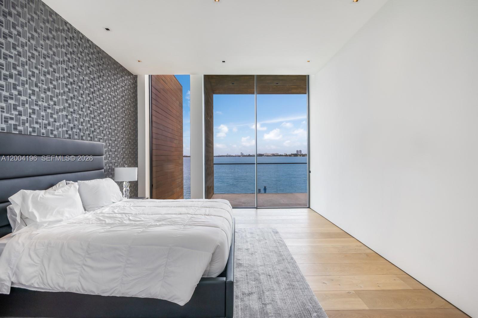 825 E Dilido Dr Miami Beach, FL 33139