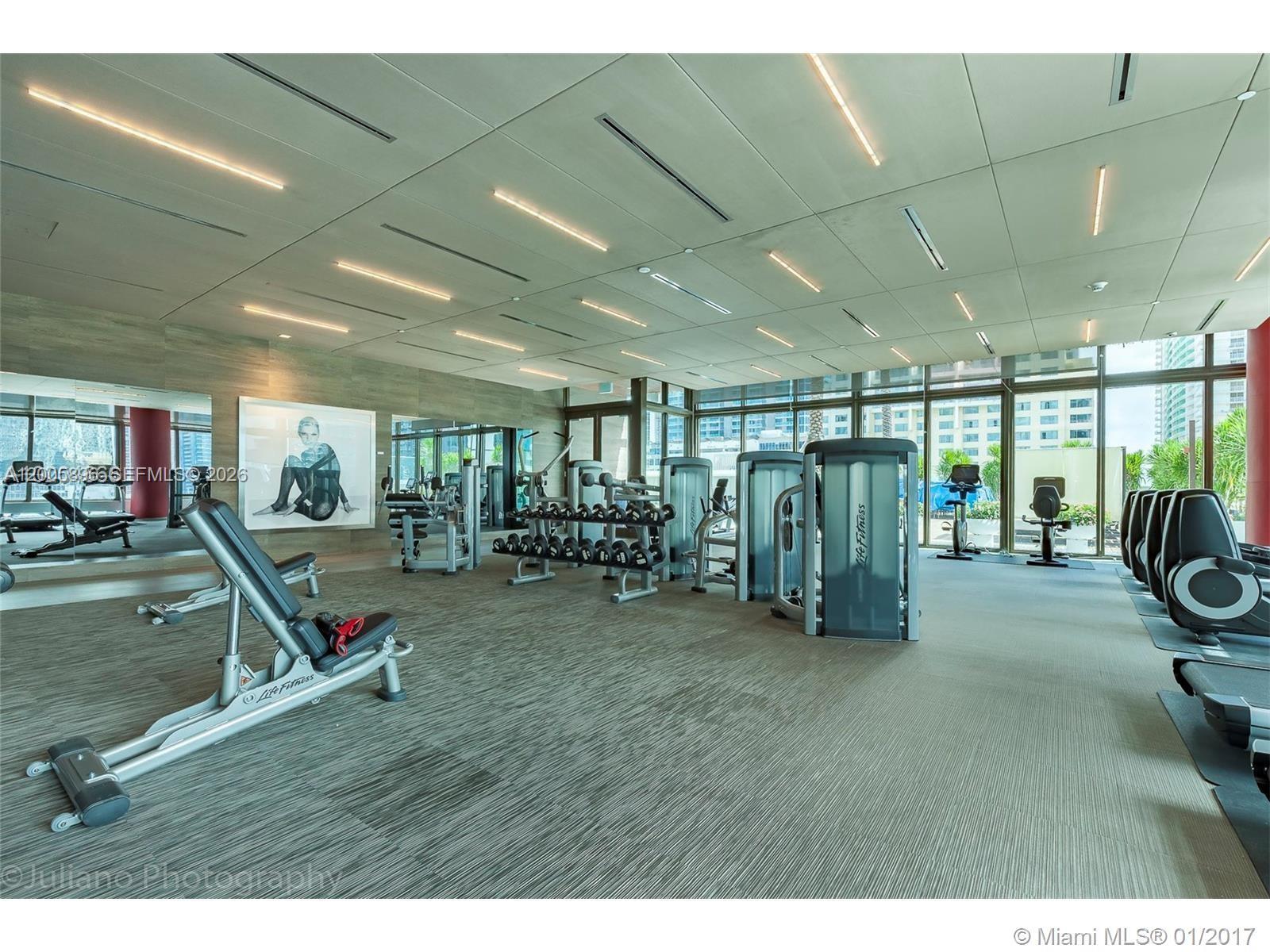 1080 Brickell Ave #2209 Miami, FL 33131