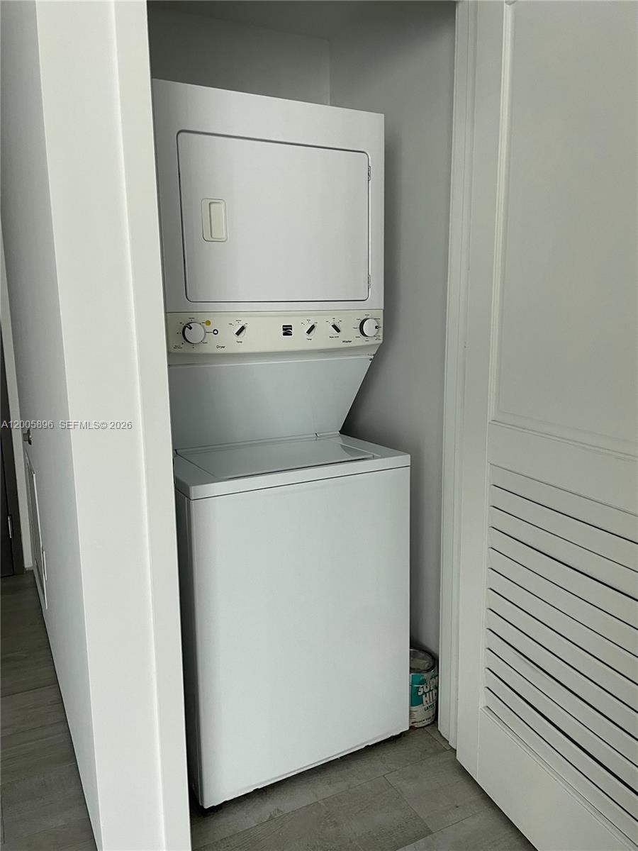 1080 Brickell Ave #2209 Miami, FL 33131