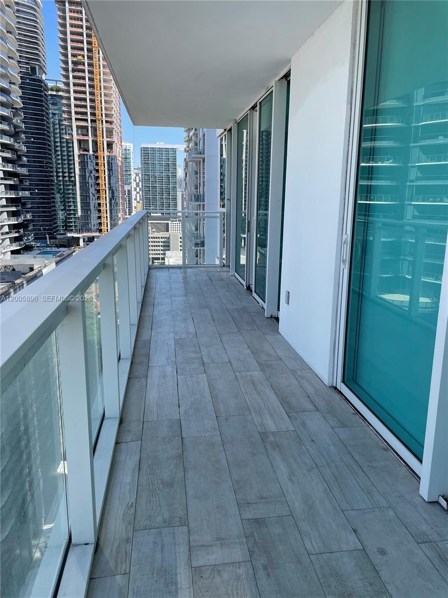 1080 Brickell Ave #2209 Miami, FL 33131