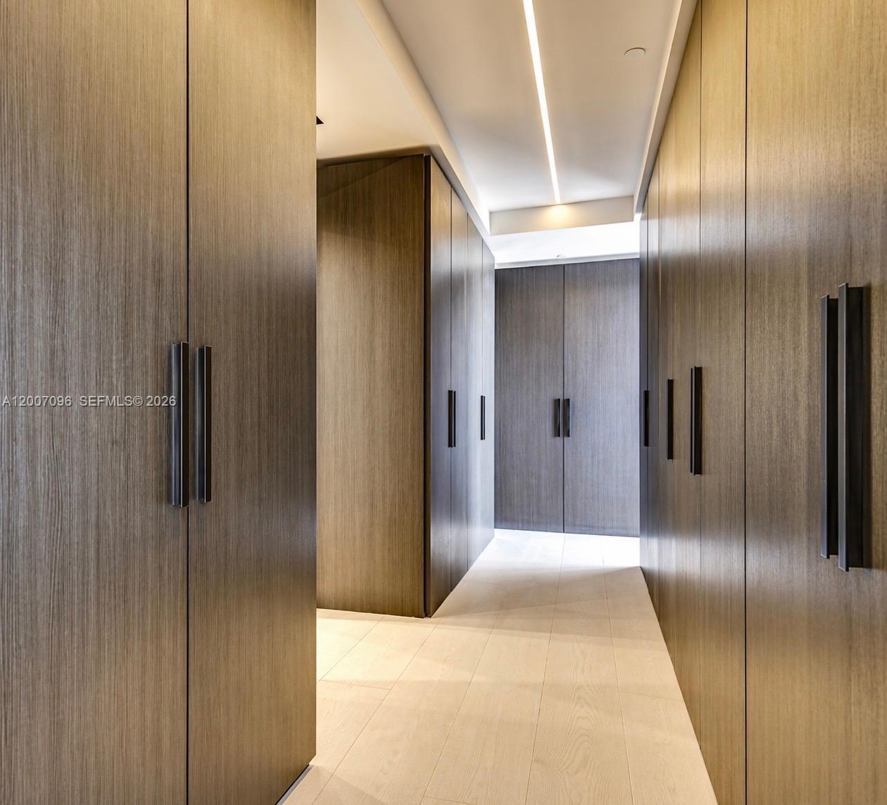 1 Collins Ave #606 Miami Beach, FL 33139