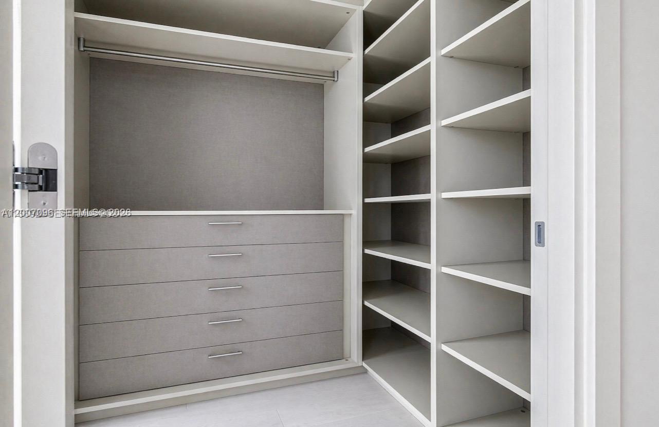 1 Collins Ave #606 Miami Beach, FL 33139