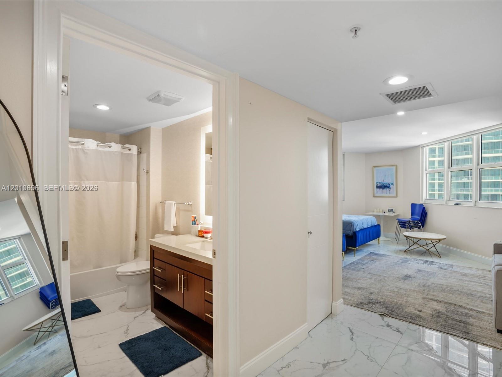 17375 Collins Ave #1508 Sunny Isles Beach, FL 33160