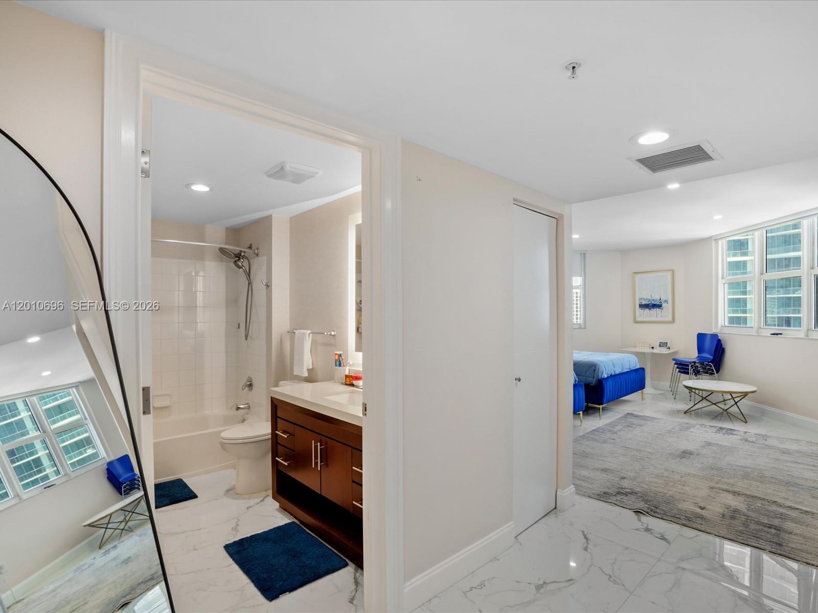 17375 Collins Ave #1508 Sunny Isles Beach, FL 33160