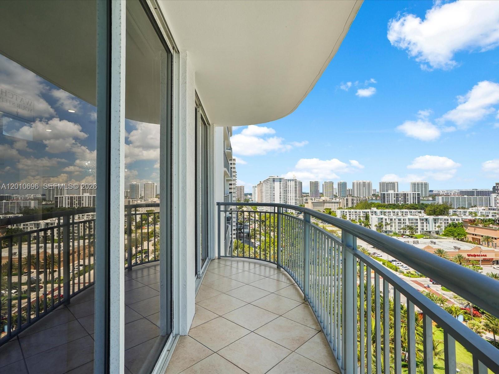17375 Collins Ave #1508 Sunny Isles Beach, FL 33160