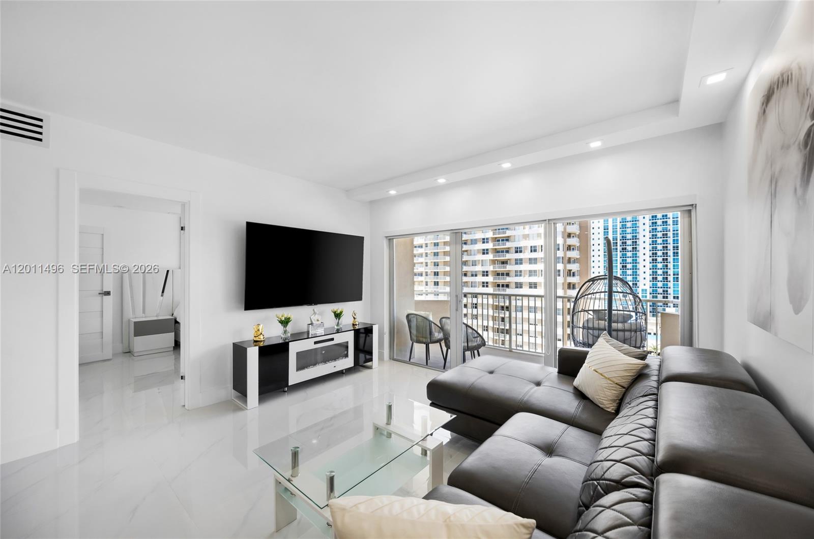 1985 S Ocean Dr #10B Hallandale Beach, FL 33009