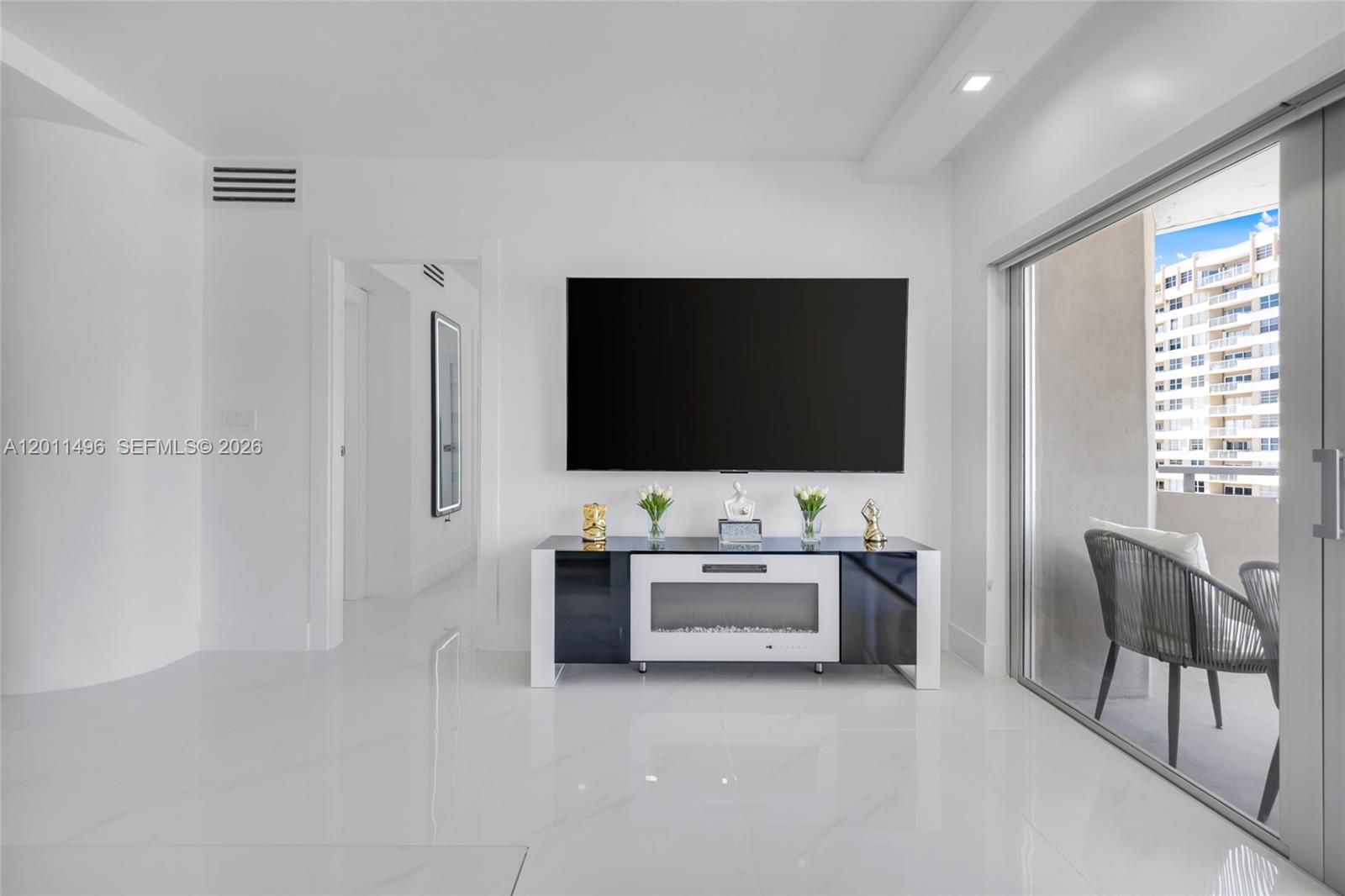 1985 S Ocean Dr #10B Hallandale Beach, FL 33009