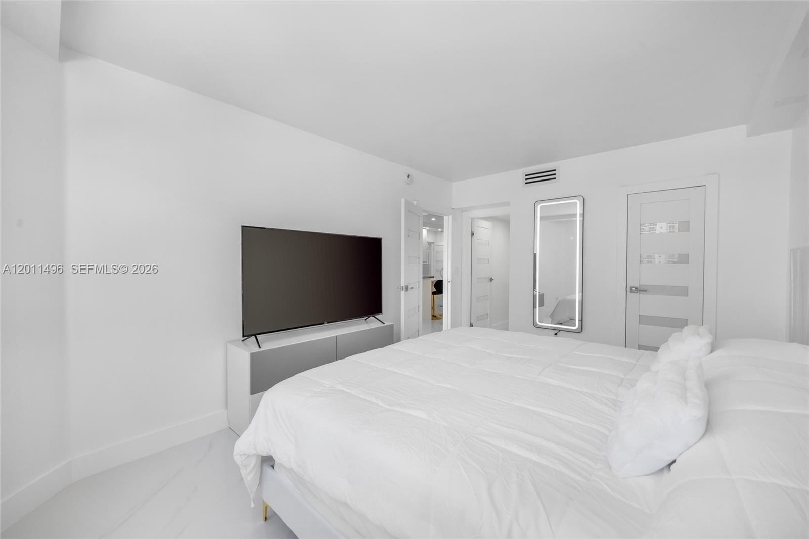 1985 S Ocean Dr #10B Hallandale Beach, FL 33009