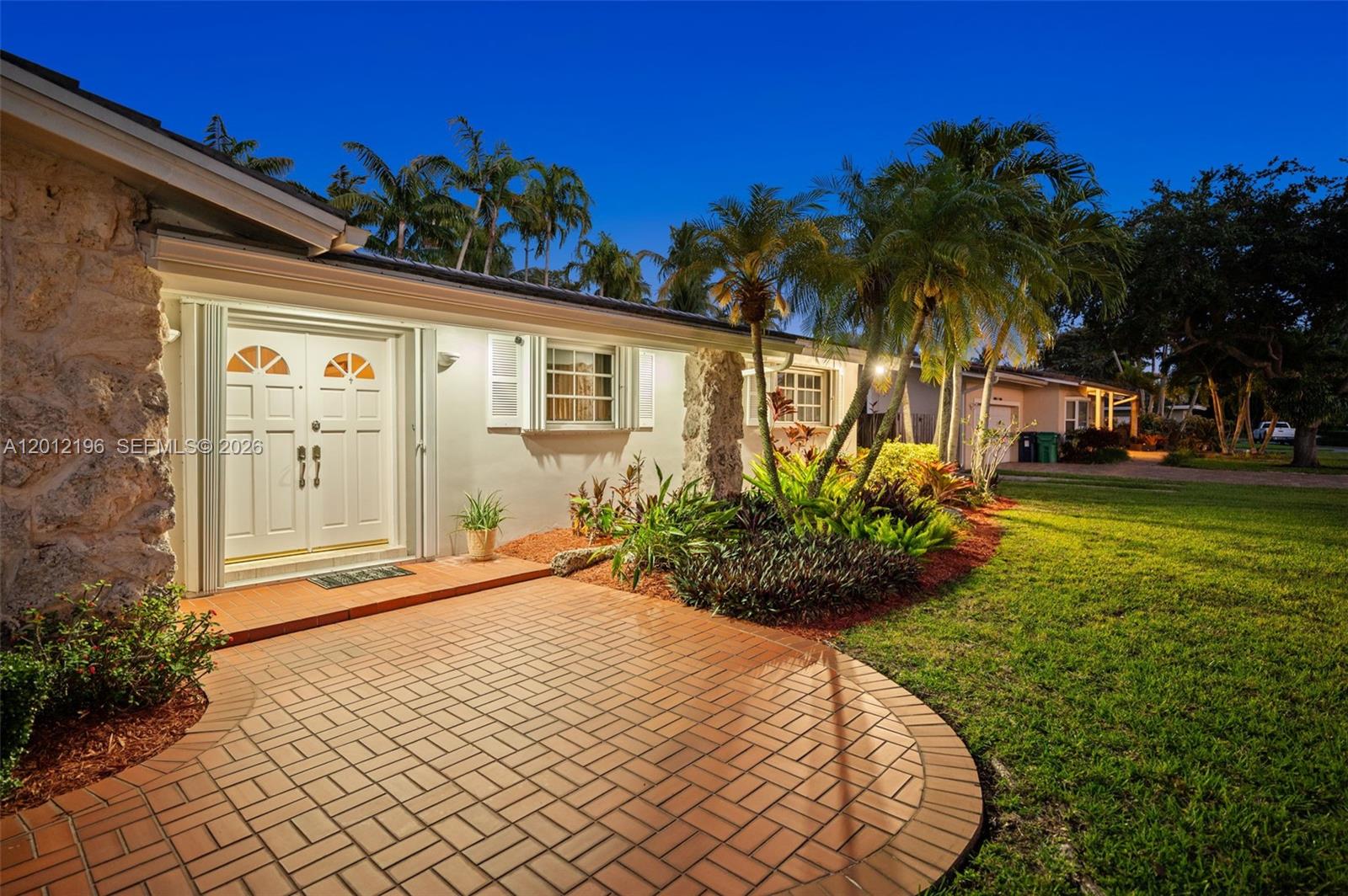 15705 SW 77th Ave Palmetto Bay, FL 33157