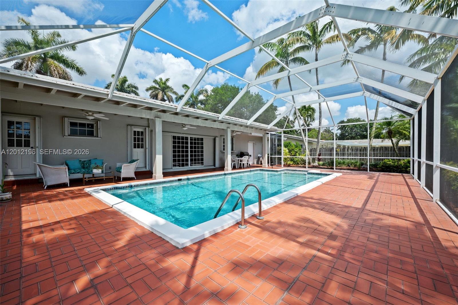 15705 SW 77th Ave Palmetto Bay, FL 33157