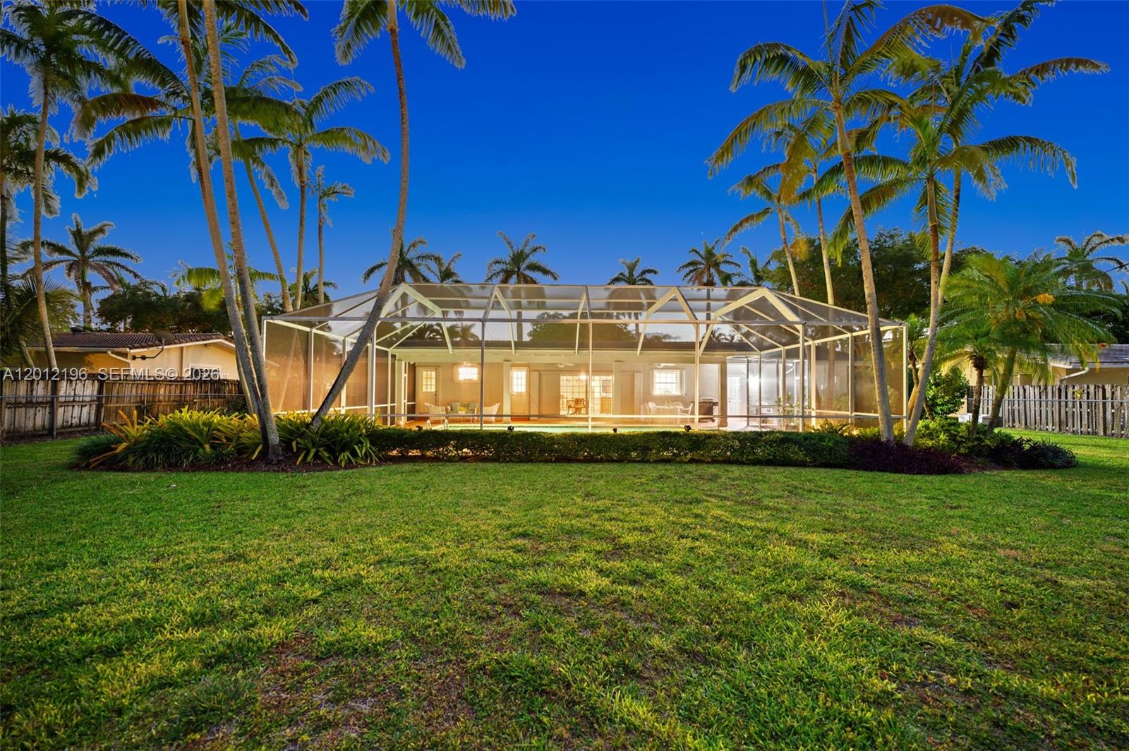 15705 SW 77th Ave Palmetto Bay, FL 33157