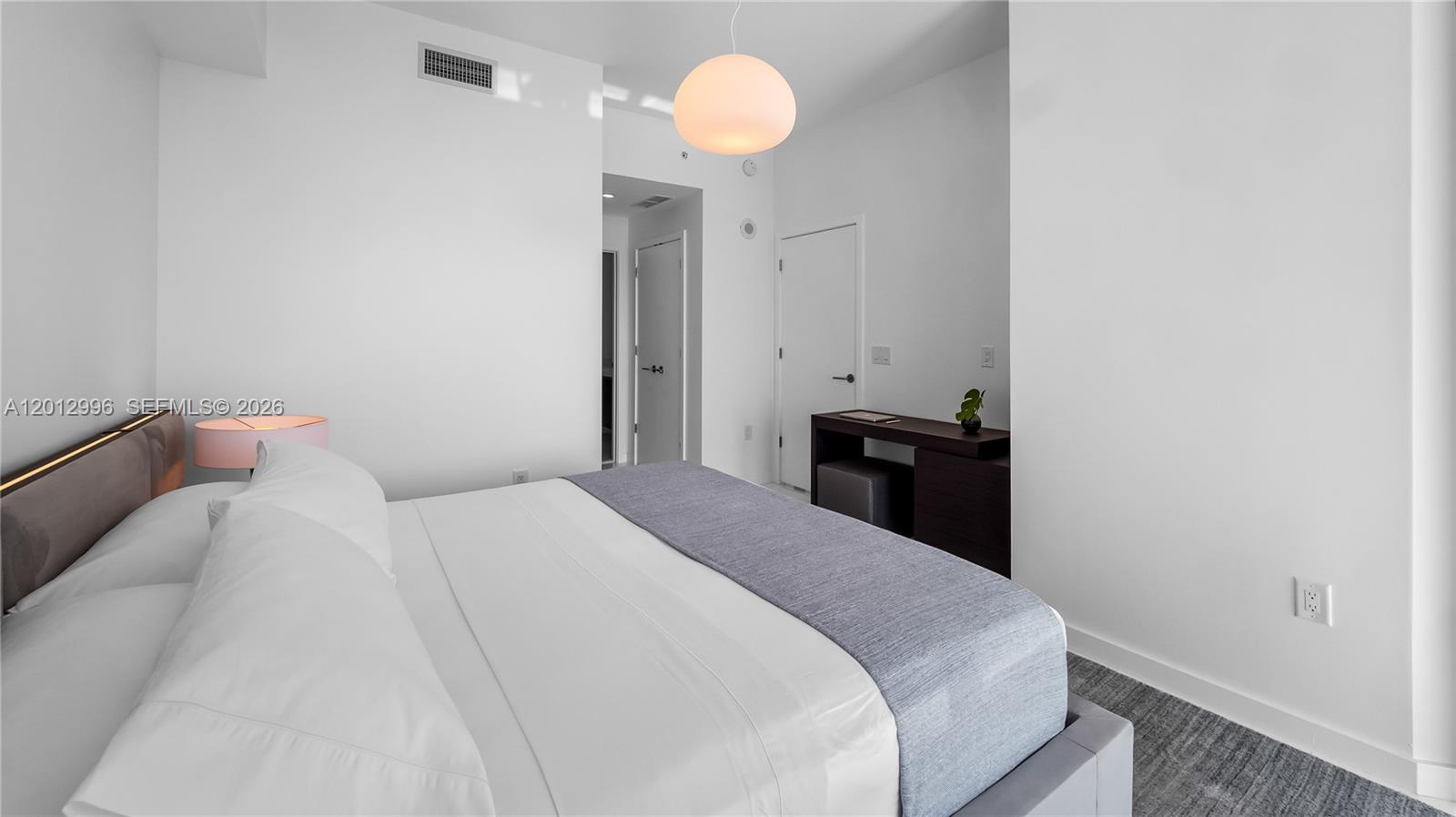 851 NE 1st Ave #1606 Miami, FL 33132