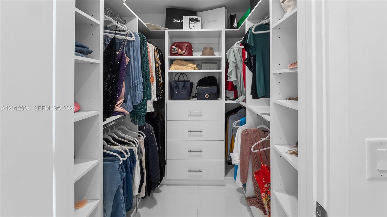 851 NE 1st Ave #1606 Miami, FL 33132