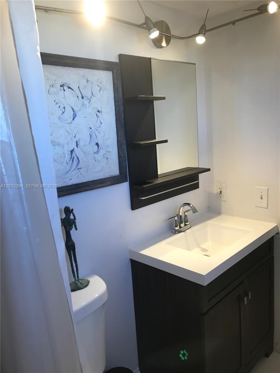 1401 Bay Rd #513 Miami Beach, FL 33139