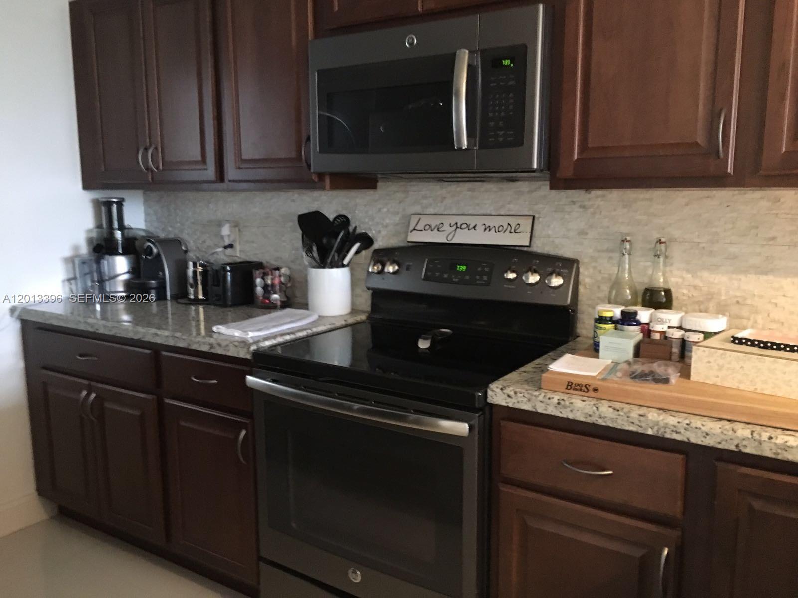 1401 Bay Rd #513 Miami Beach, FL 33139