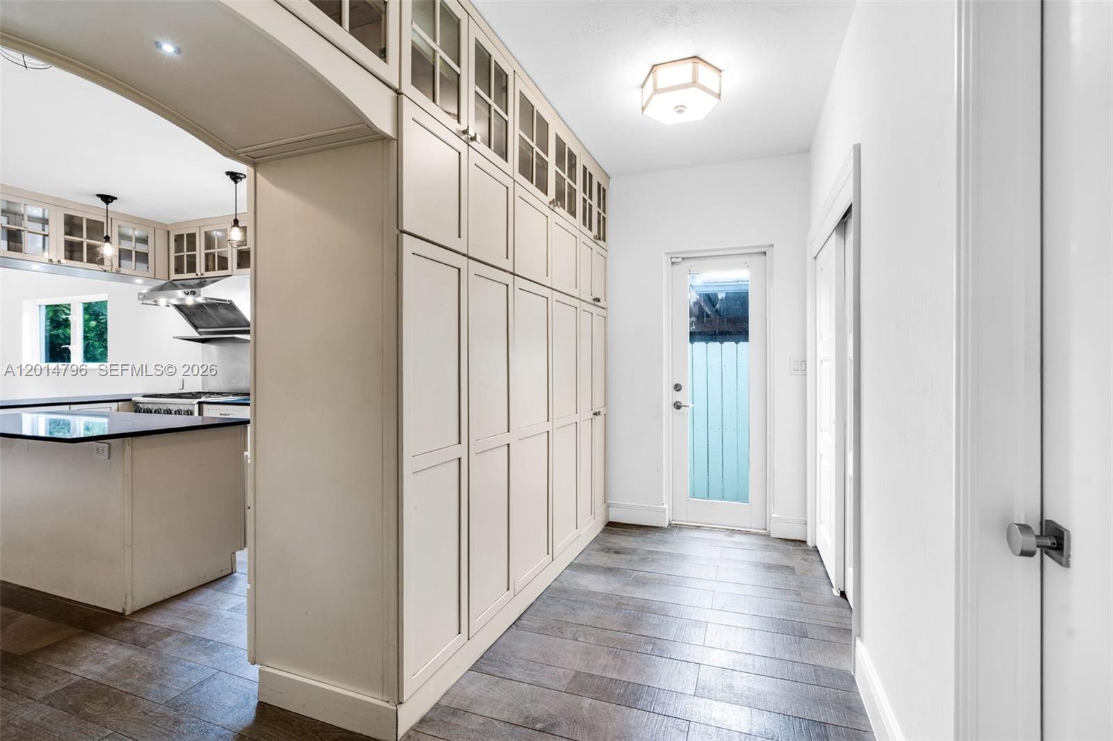 1232 Lenox Ave Miami Beach, FL 33139