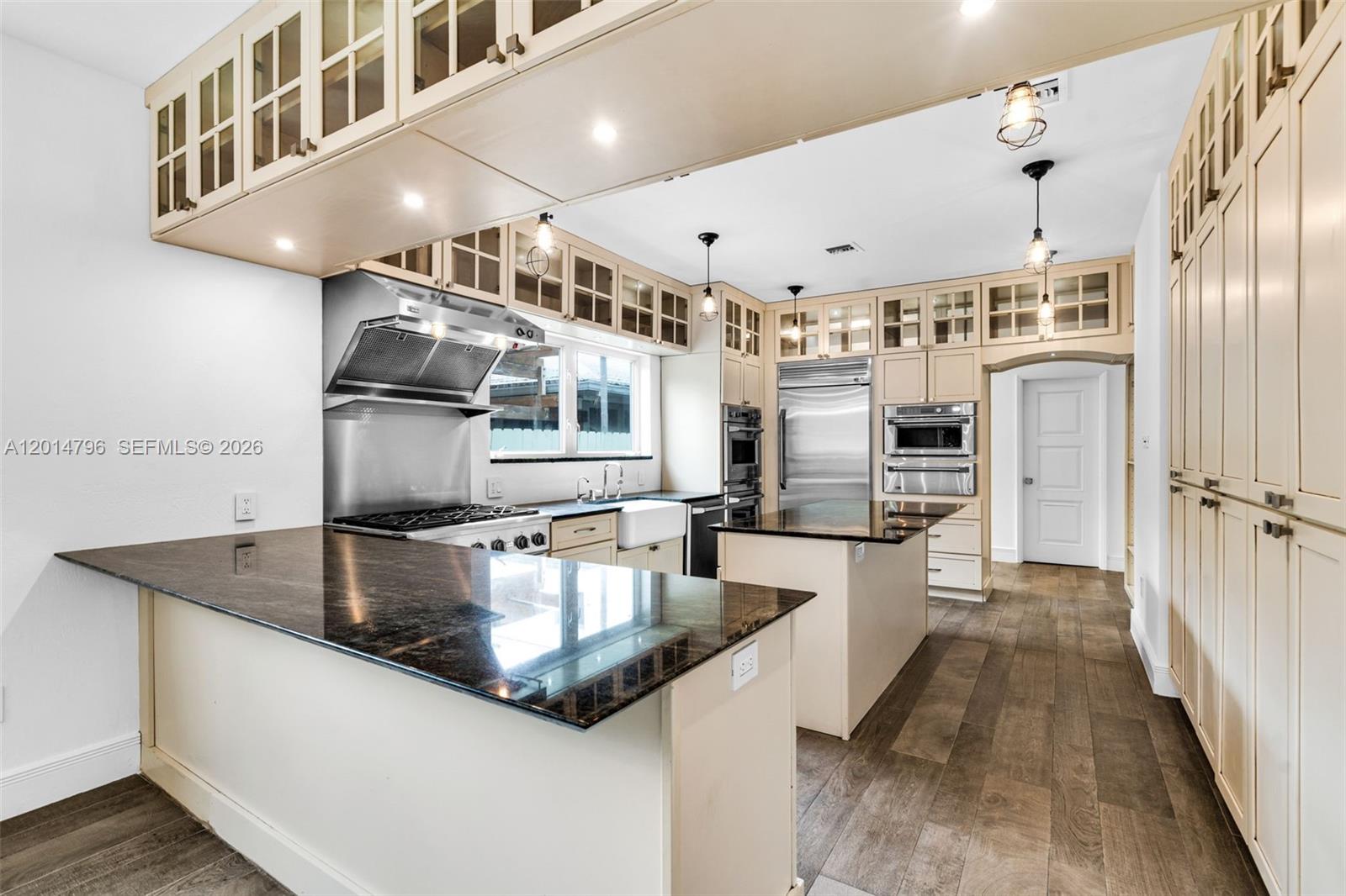 1232 Lenox Ave Miami Beach, FL 33139