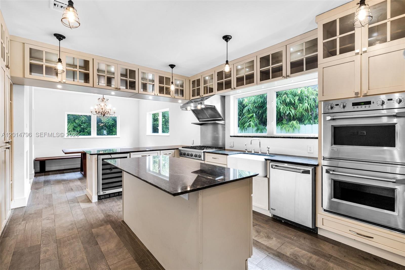 1232 Lenox Ave Miami Beach, FL 33139