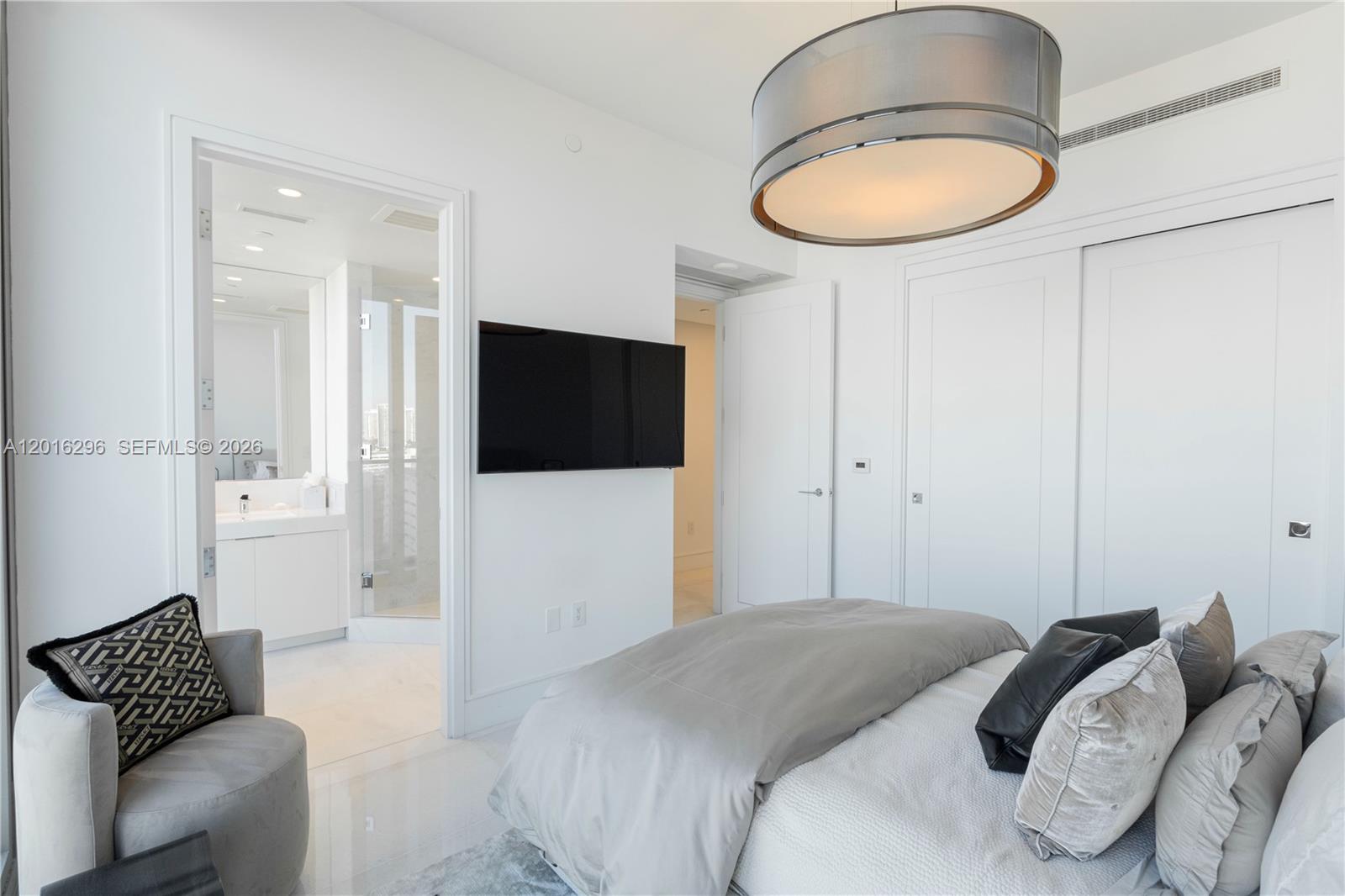 17975 Collins Ave #N-1402 Sunny Isles Beach, FL 33160