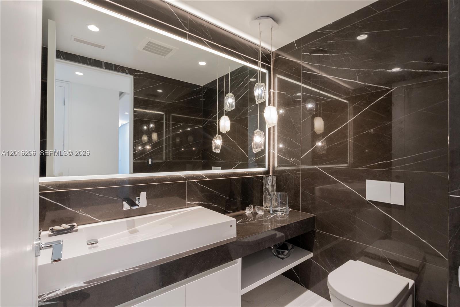 17975 Collins Ave #N-1402 Sunny Isles Beach, FL 33160