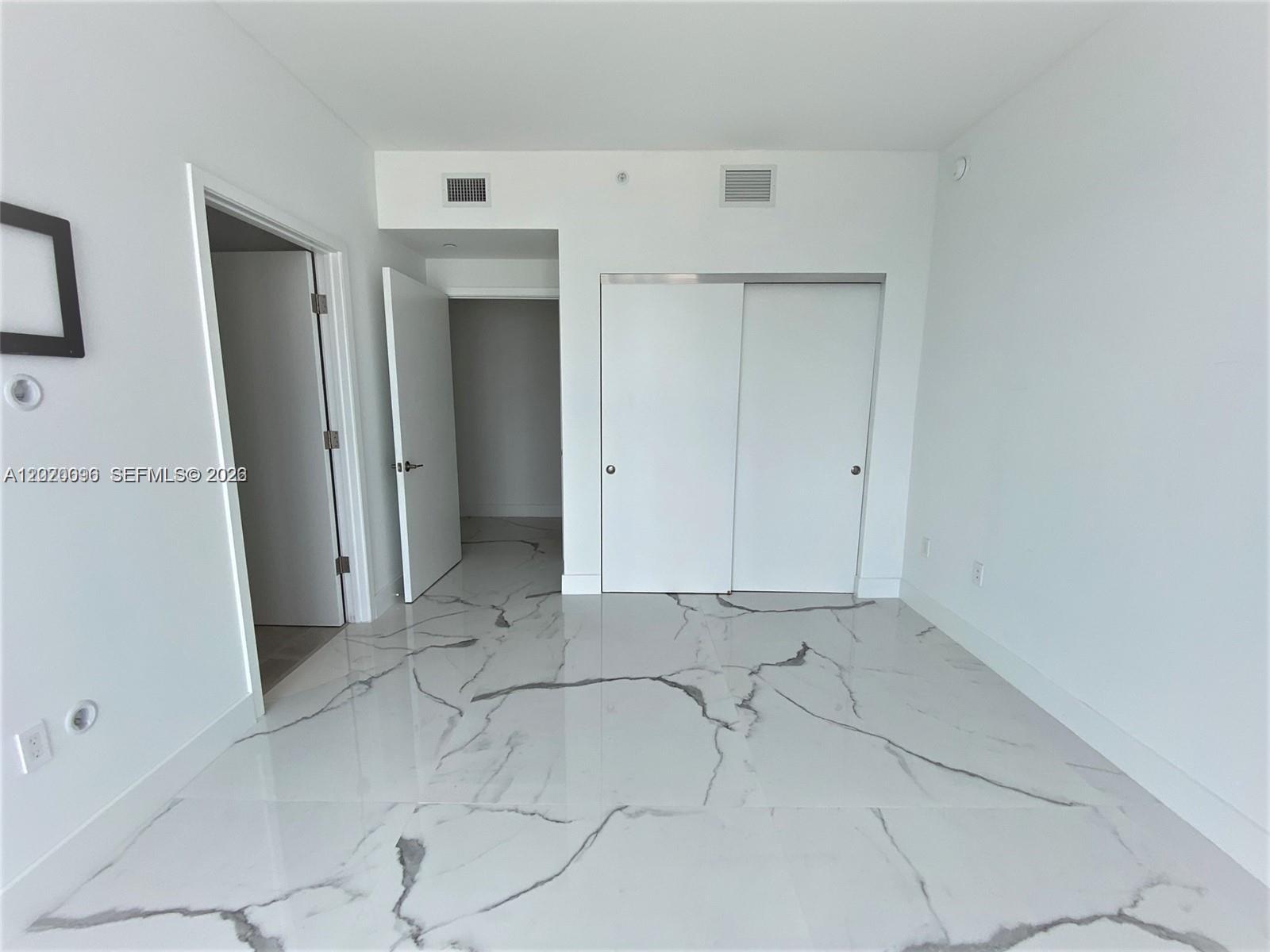image Elysee Miami50