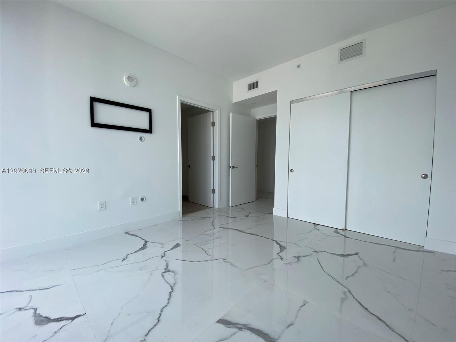 image Elysee Miami52