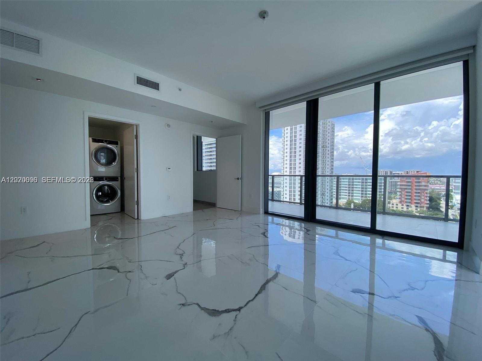 image Elysee Miami60