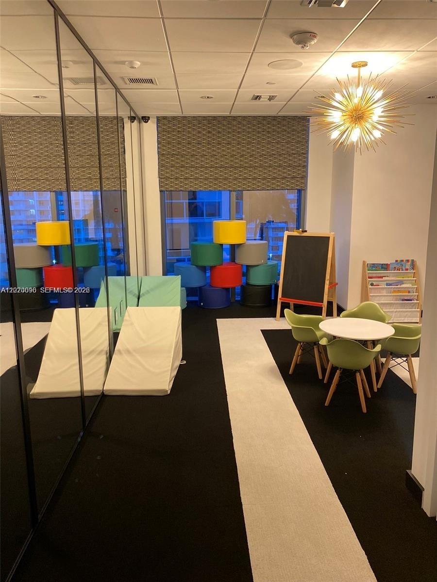 image Elysee Miami77
