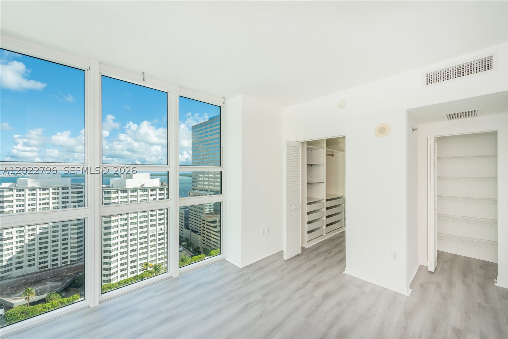 image The Plaza on Brickell West10